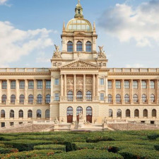 Národní muzeum ve staronovém hávu