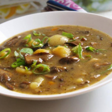 Uzená hrstková polévka