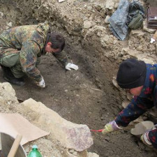 V kanalizaci bylo nalezeno pohřebiště z 15. století