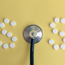 Je snad nějaký důvod, aby se na dostupnou léčbu zapomínalo?