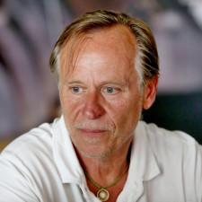 Karel Roden si zahrál ve Vinařích malou roli Petra Křižana, pražského architekta