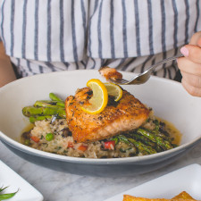 Podle imunoložky bychom měli do našeho jídelníčku zařadit tučné ryby a zelené druhy zeleniny