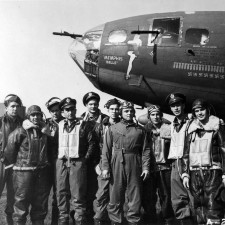 Posádka letounu B-17F Memphis Belle byla oslavována