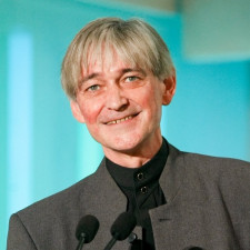 Herec Vladimír Dlouhý střídal lékařská ošetření s cigaretami a alkoholem