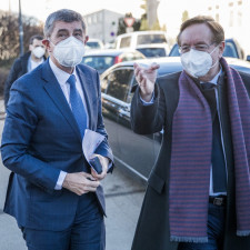 Ani ministr Arenberger se neohlíží na názory odborníků