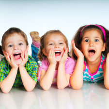 Oblíbenou dětskou sladkost lze nahradit ovocem a šťávou z limetky