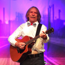 Jaromíru Nohavicovi snad jebne