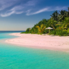 Dovolená v zahraničí je na mnoha místech znovu bez omezení. Přesto bychom se ale mohli spálit...