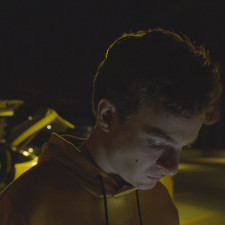 V seriálu Zrádci hraje výraznou postavu herec Cyril Dobrý