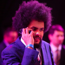 Svými příspěvky na Instagramu si Feri získal davy, jeho politická kariéra ale i přesto skončila ještě předtím, než dosáhl 25 let