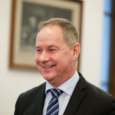 V letech 1996–2002 byl Petr Gazdík učitelem na Základní škole Josefa Bublíka v Bánově