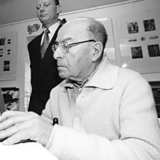 Jako člen zpravodajství čs. brigády v SSSR je zodpovědný za přeřazování stovek pro NKVD nepohodlných vojáků do trestních oddílů, které byly de facto odsouzeny na smrt