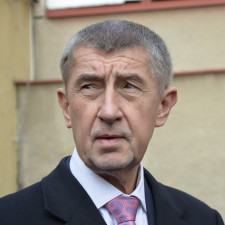 Andrej Babiš je vůči svým spolustraníkům tvrdý. Jeho podmínky ale neplatí pro něj samotného
