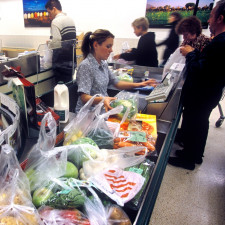 Řada lidí od rána volá na infocentra a ptá se na konkrétní obchody