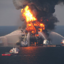 Havárie ropné plošiny v Mexickém zálivu je zatím tou největší ropnou katastrofou v historii