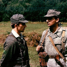 Dřina, utužování vztahů, ale také šikana