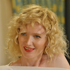 Aňa Geislerová je v povinné izolaci v anglickém Liverpoolu. Město kapely Beatles je totiž hlavní lokací pro natáčení filmu The Knife Thrower