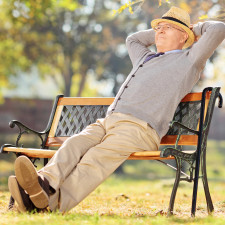 Žádat výživné po svých dětech můžete, automatický nárok však nemáte