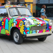 Na den 40. výročí Velké říjnové socialistické revoluce a měsíc po vypuštění sovětské družice Sputnik, 7. listopadu 1957, sjelo z výrobního pásu 50 kusů ověřovací série modelu pojmenovaného Trabant (německy souputník, satelit) P50