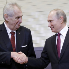 Ruský prezident je podle Zemana šílenec, tento názor je u něj velkou novinkou