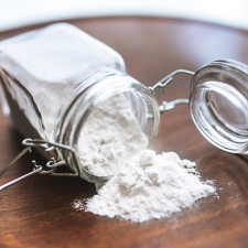 Podomácku vyrobený bramborový škrob využijete v kuchyni i při praní prádla