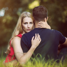 Láska je jedním z nejstarších a nejčastějších důvodů k vraždě. Bylo to tak i v divokých devadesátkách