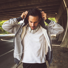 Nejdůležitější ze všeho je soustředit se na střih konkrétní mikiny