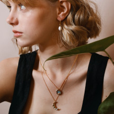 Novým trendem se staly šperky z mateřského mléka