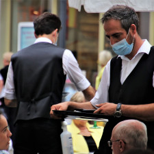 Podmínky, které ne každý hodlá akceptovat. Co bude, bitka před každou druhou restaurací?