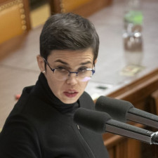 V roce 2012 založila Olga Richterová občanské sdružení Zaostřeno na desítku. V roce 2014 vstoupila do České pirátské strany