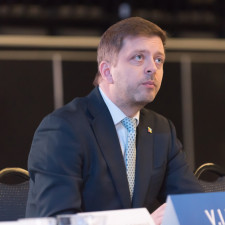 Ministr vnitra Vít Rakušan bojuje o přežití hnutí STAN i svoje. Kauzy jeho členů se hromadí: Farský, Polčák a nyní Hlubuček