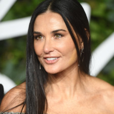 Krásná Demi Moore oslaví v listopadu 60. narozeniny