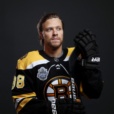 David Pastrňák se stáhl do ústraní a prosí veřejnost o respektování jeho soukromí. Zemřel mu jeho syn Viggo