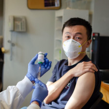 Koronaviry byly původně známy jen jako původci infekcí zvířat, od 60. let 20. století byly zjištěny i u lidských onemocnění