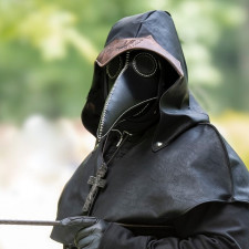 Lékaři se snažili zabránit nejhoršímu, ale i oni se museli proti moru chránit, jak jen to bylo v jejich silách