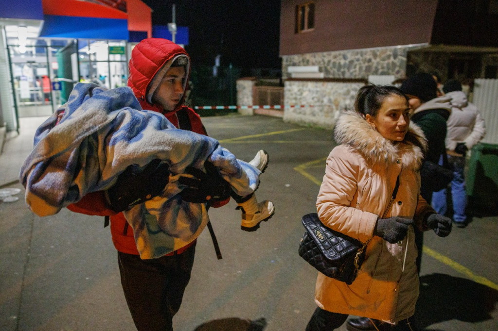 Pro některé uprchlíky je připraveno zázemí, další mohou zamířit ke svým příbuzným a známým