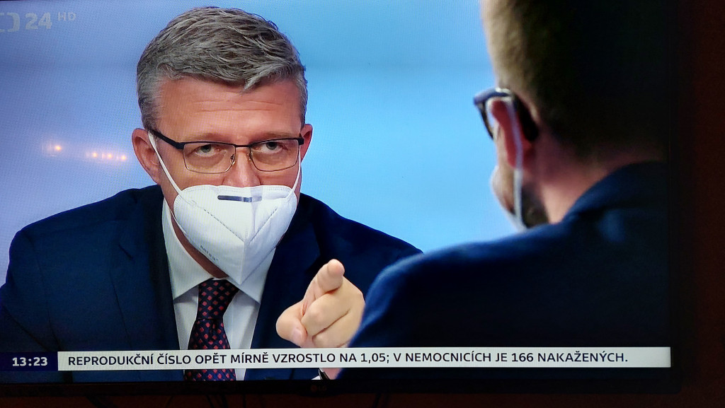 Vy jste zelení! My nejsme zelení! Vykřikovali na sebe Ministr Havlíček (Ano, bude líp) a místopředseda Michálek (Piráti) a mířili na sebe prsty. A ostatní účastníci je chvílemi uklidňovali a chvílemi se smáli